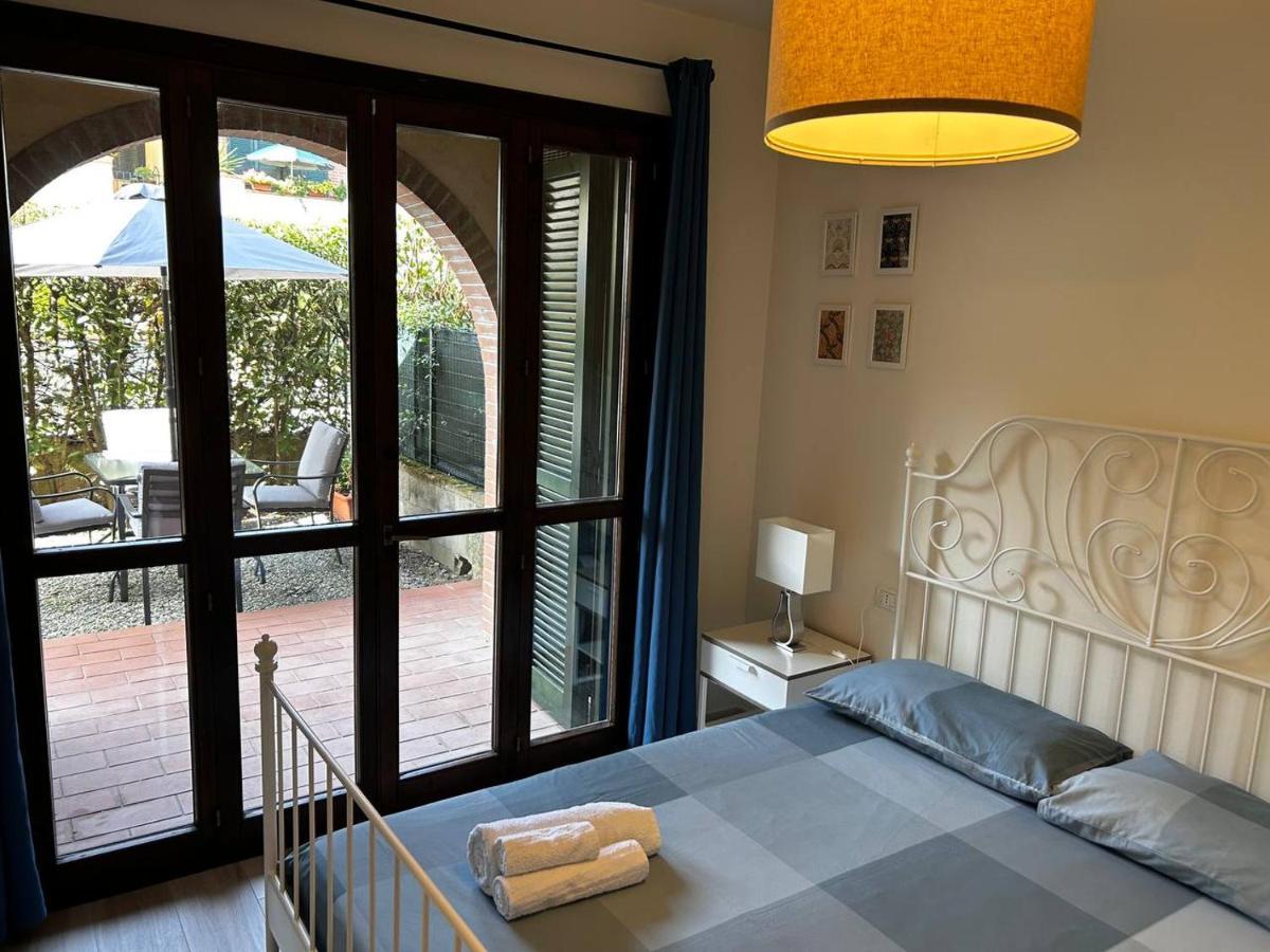 Casa Tea immersa nel verde con parcheggio gratuito Lucca Esterno foto