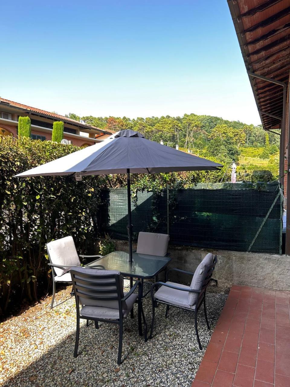 Casa Tea immersa nel verde con parcheggio gratuito Lucca Esterno foto